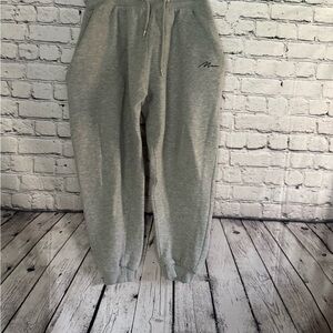 Boohoo Light Gray Sweatpants. Size M
